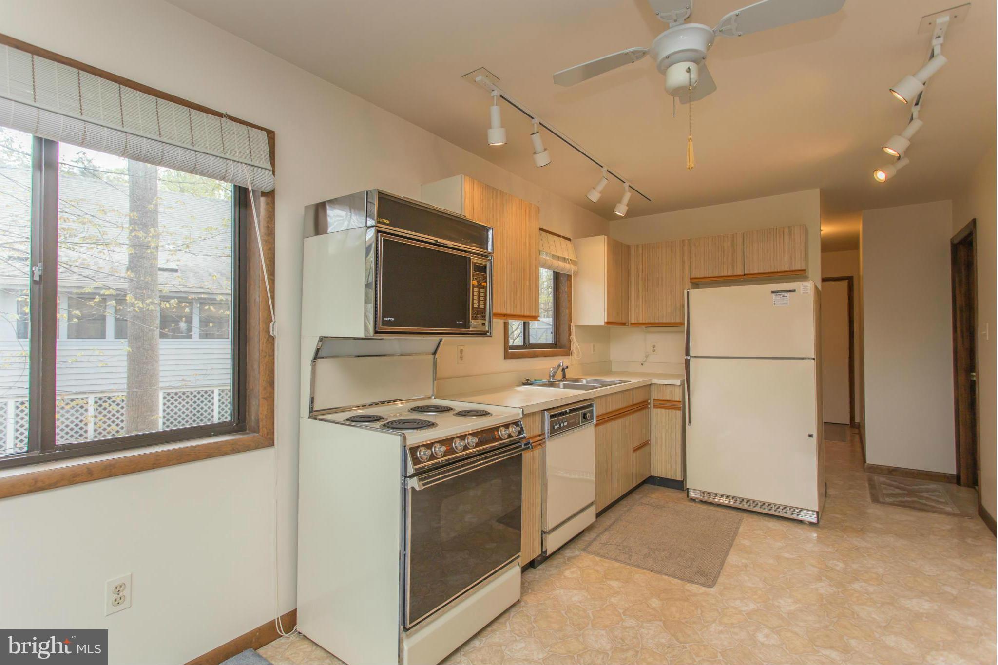 104 Pleasant Grove Road Locust Grove, VA 22508 - Photo 6 of 30 Kitchen opens to family room