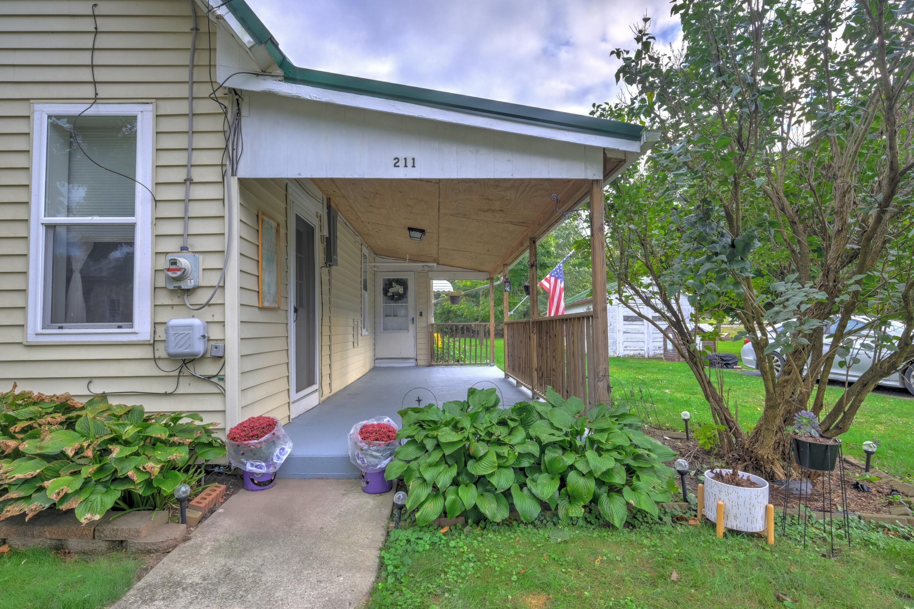 211 Cook Street Nevada, OH 44849 - Photo 5 of 36 Porch
