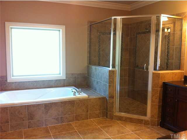 5308 Sinesis Court Raleigh, NC 27609 - Photo 16 of 25 Solid Glass Surround