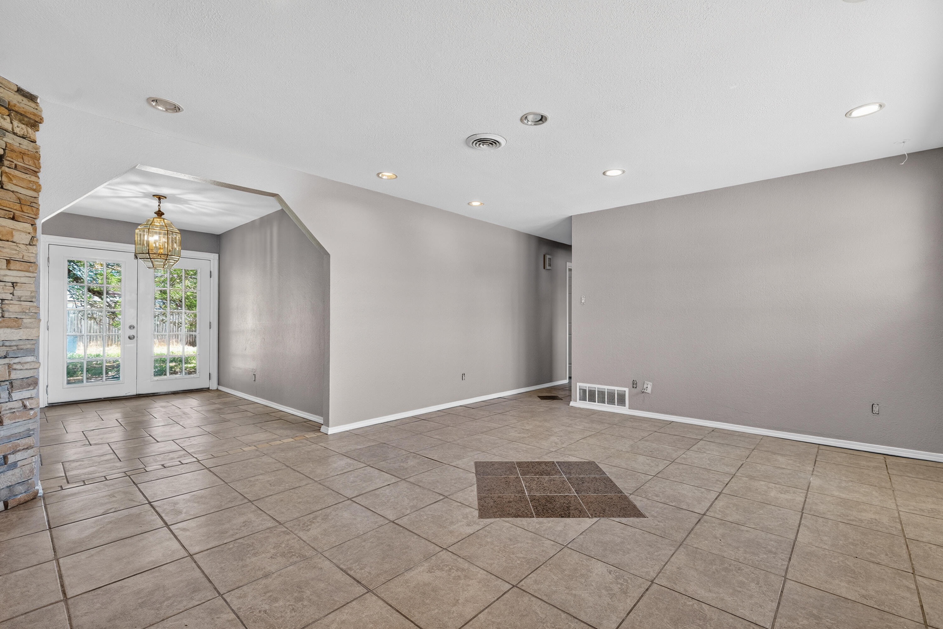 4618 43rd Street Lubbock, TX 79414 - Photo 2 of 20 DSC05913