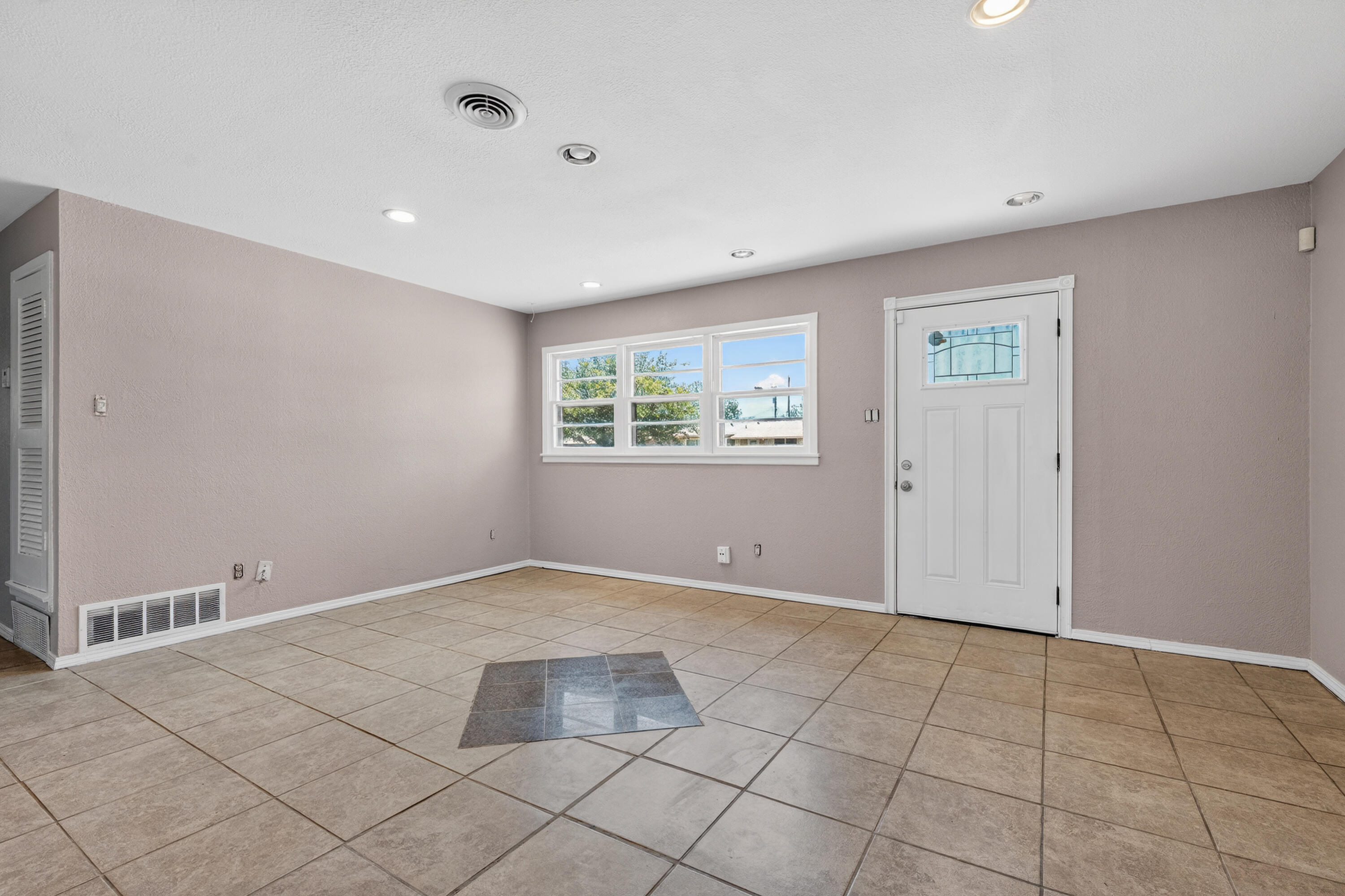 4618 43rd Street Lubbock, TX 79414 - Photo 5 of 20 DSC05922