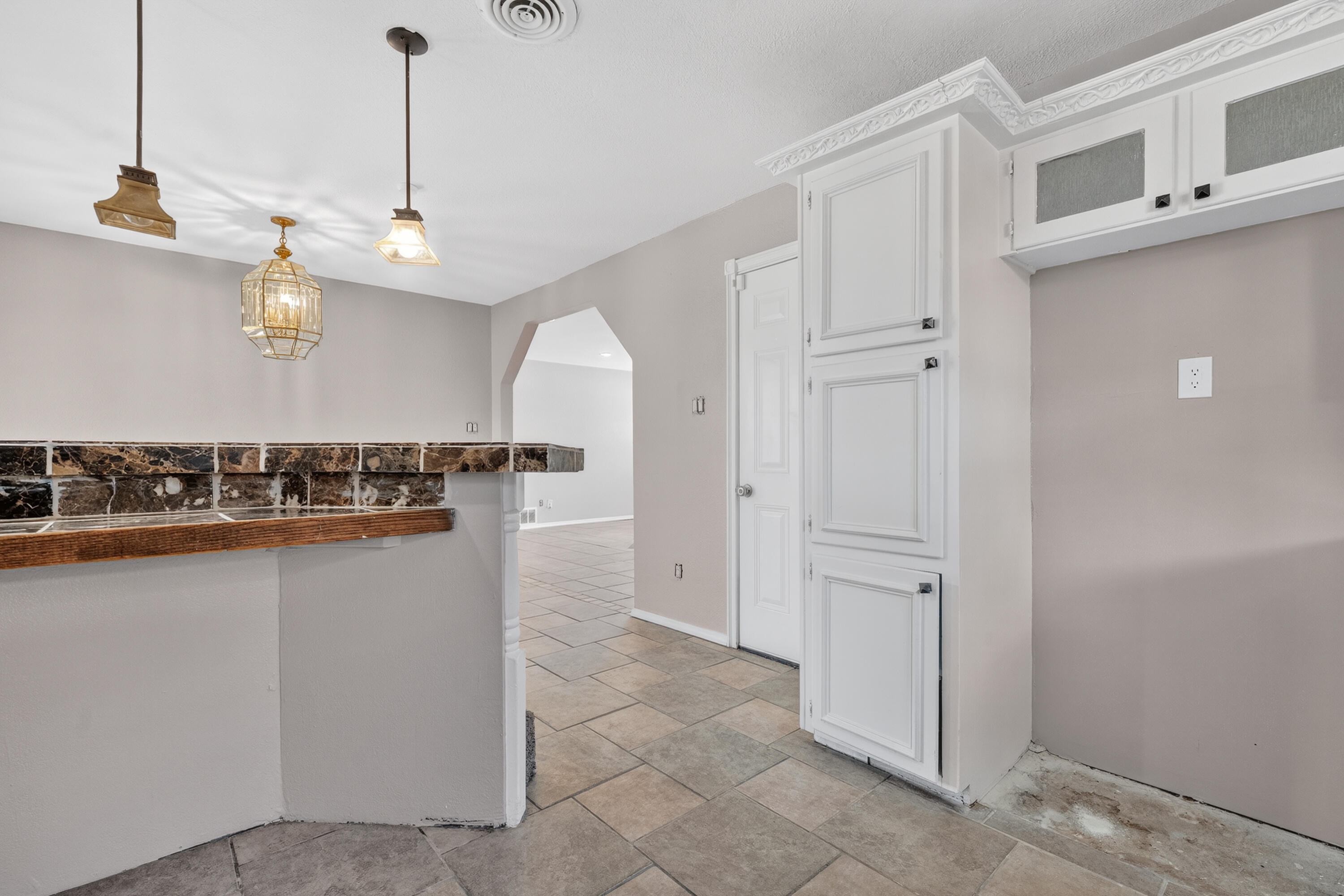 4618 43rd Street Lubbock, TX 79414 - Photo 9 of 20 DSC05934