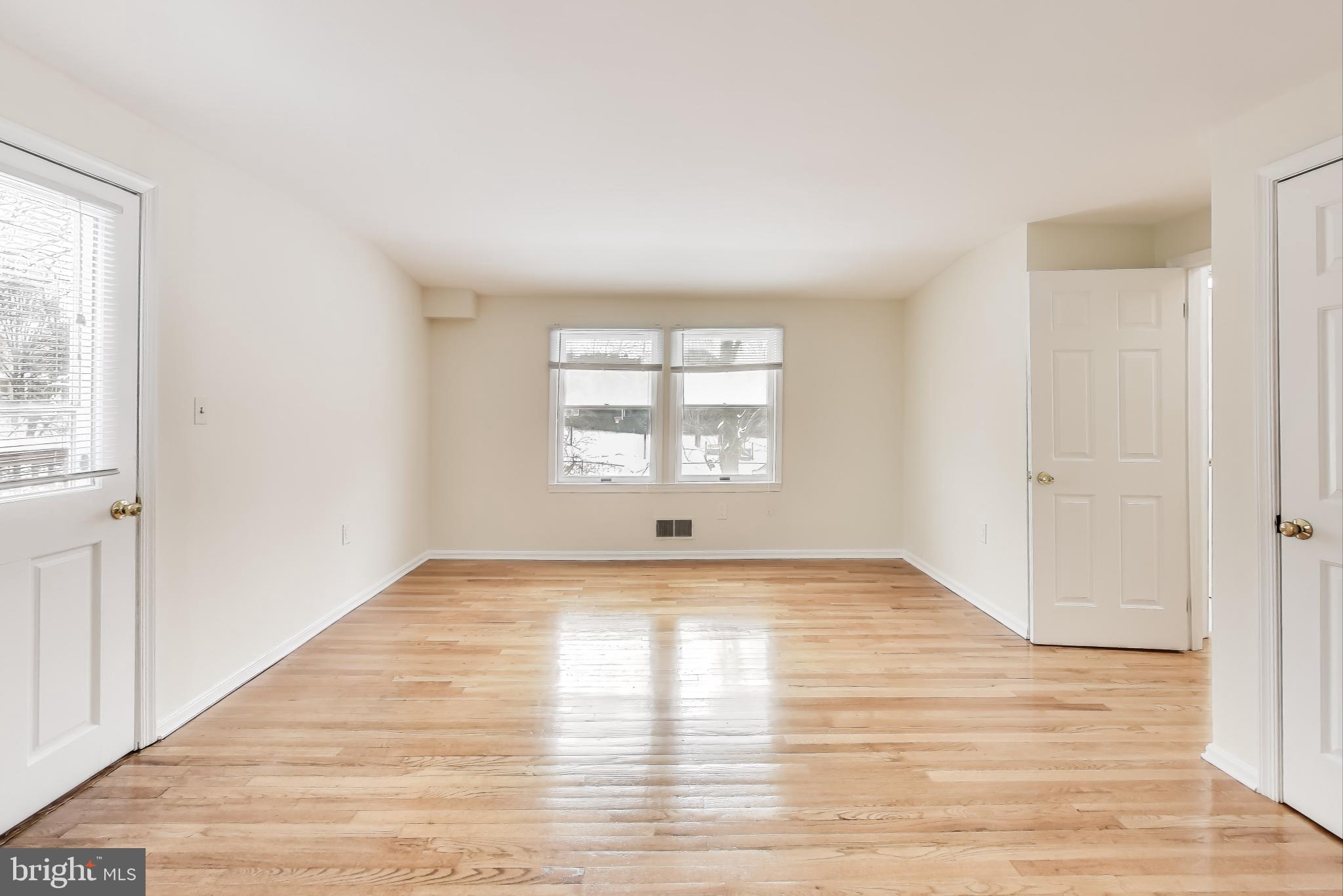 122 Calvert Road Rockville, MD 20850 - Photo 14 of 29 Gallery Image 14