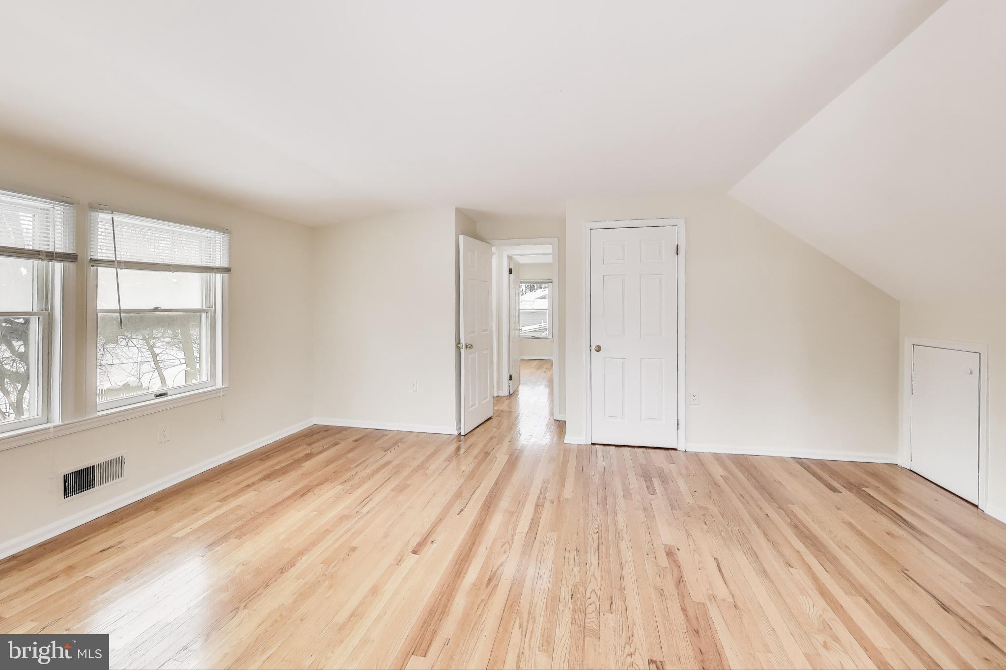 122 Calvert Road Rockville, MD 20850 - Photo 16 of 29 Gallery Image 16