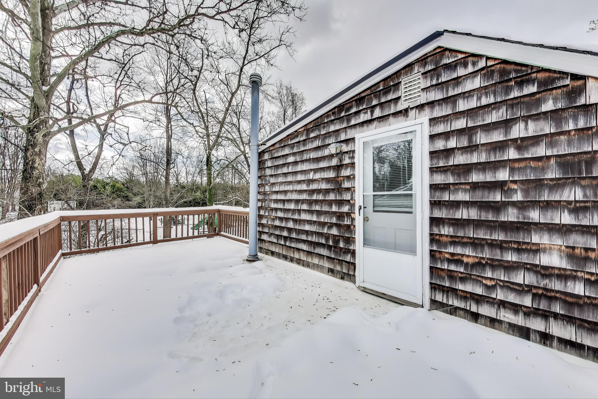 122 Calvert Road Rockville, MD 20850 - Photo 17 of 29 Gallery Image 17