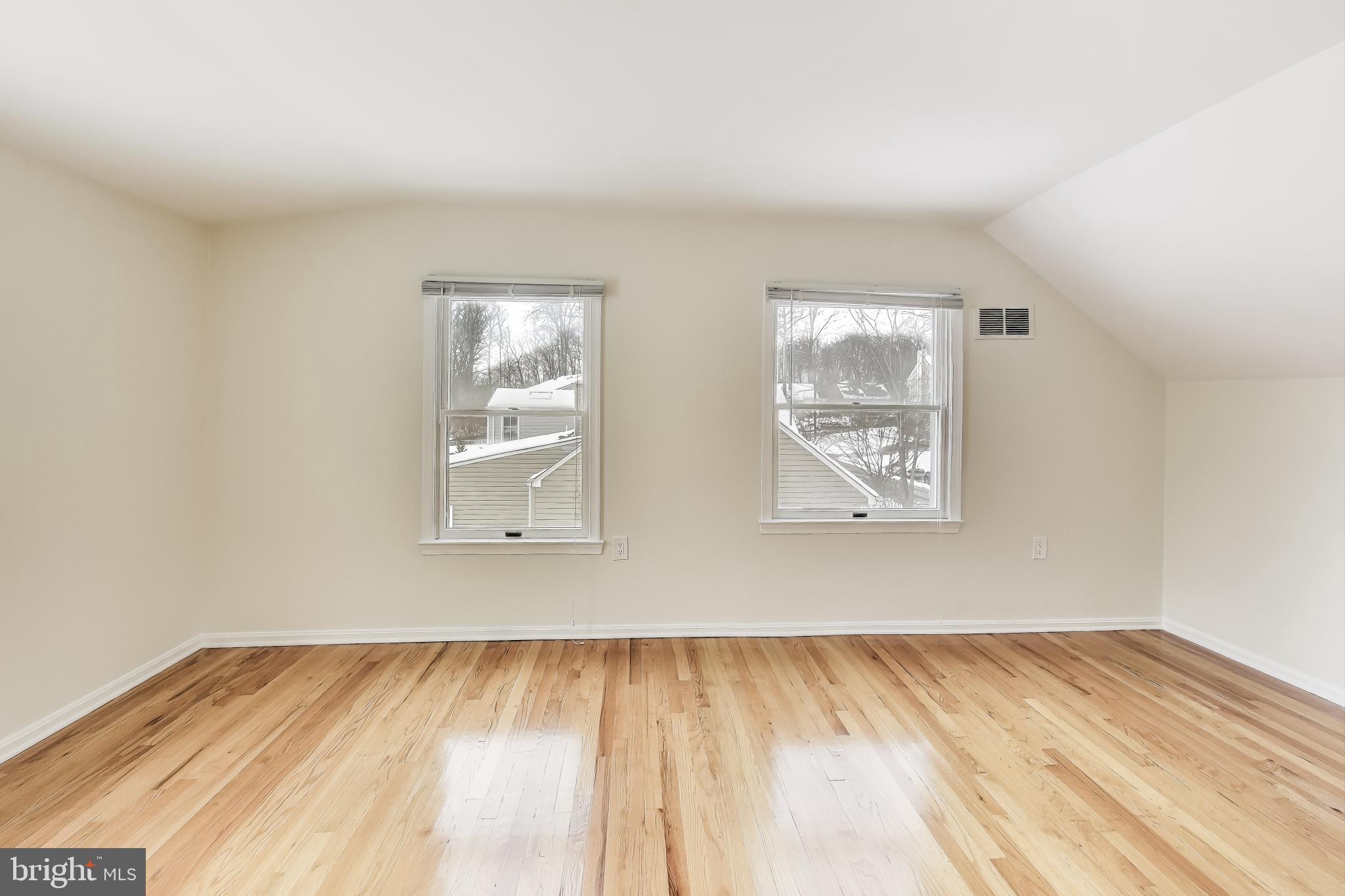 122 Calvert Road Rockville, MD 20850 - Photo 20 of 29 Gallery Image 20