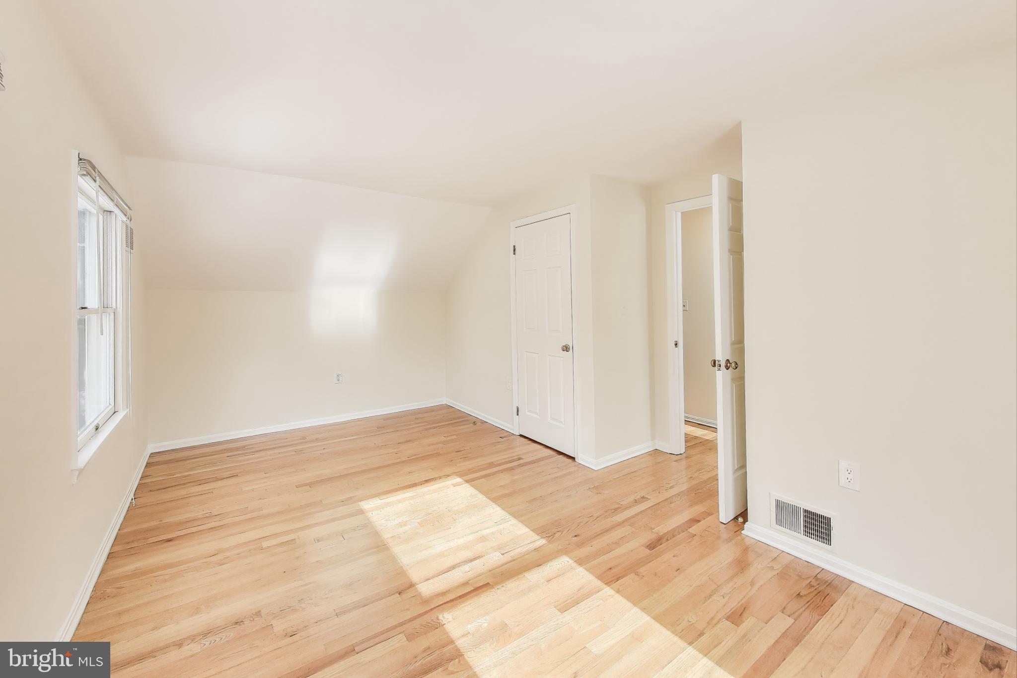 122 Calvert Road Rockville, MD 20850 - Photo 21 of 29 Gallery Image 21