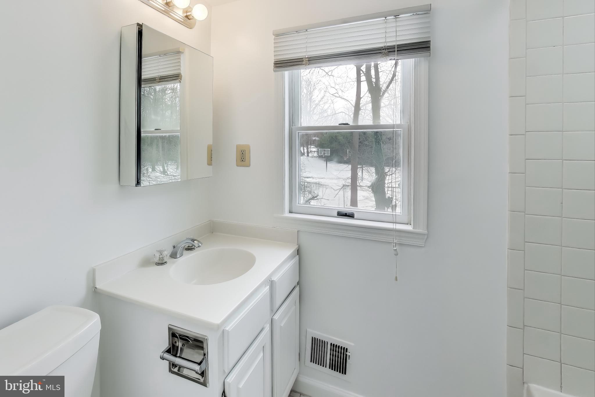 122 Calvert Road Rockville, MD 20850 - Photo 22 of 29 Gallery Image 22