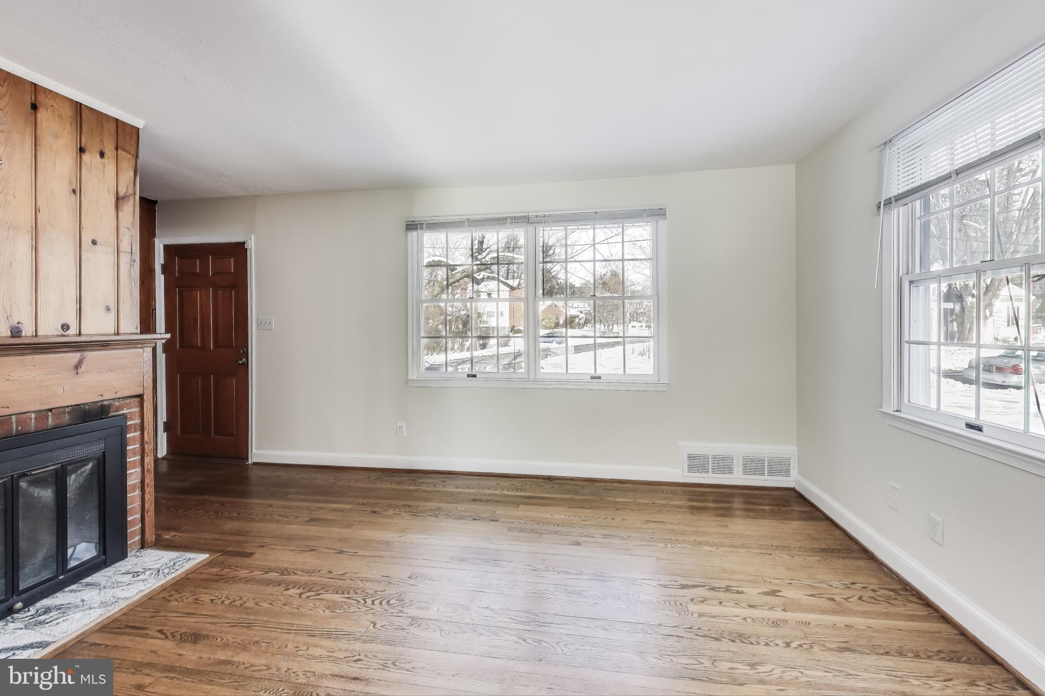 122 Calvert Road Rockville, MD 20850 - Photo 3 of 29 Gallery Image 3