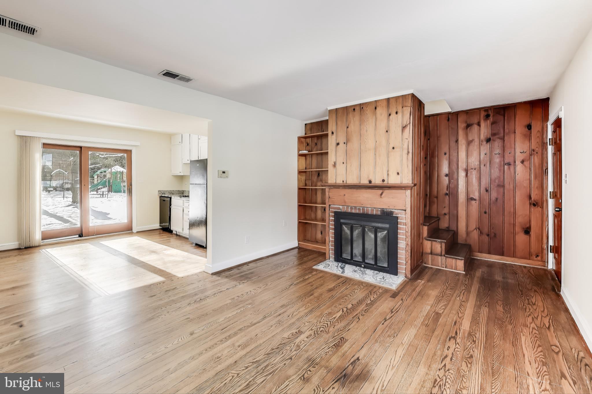 122 Calvert Road Rockville, MD 20850 - Photo 4 of 29 Gallery Image 4