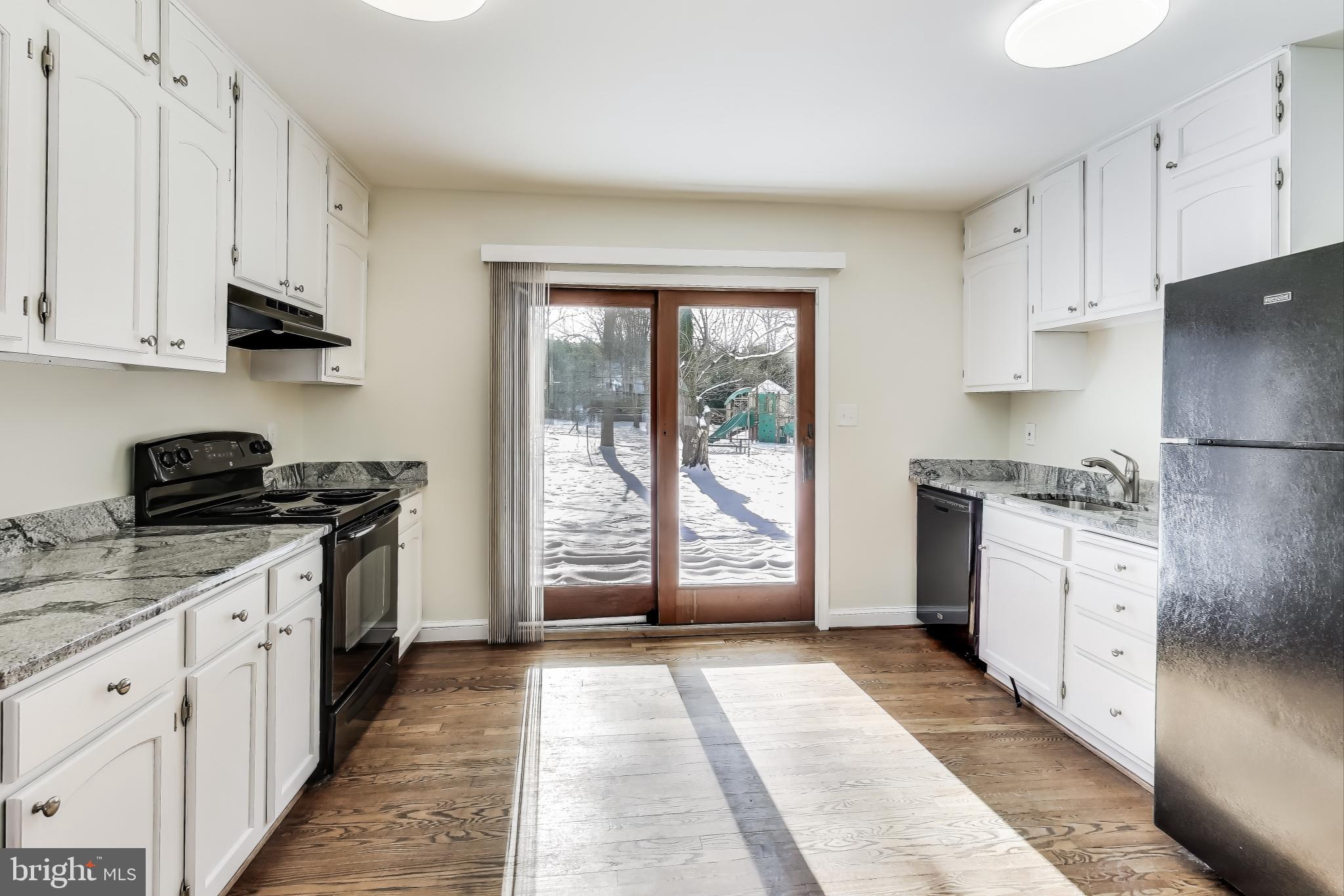 122 Calvert Road Rockville, MD 20850 - Photo 5 of 29 Gallery Image 5