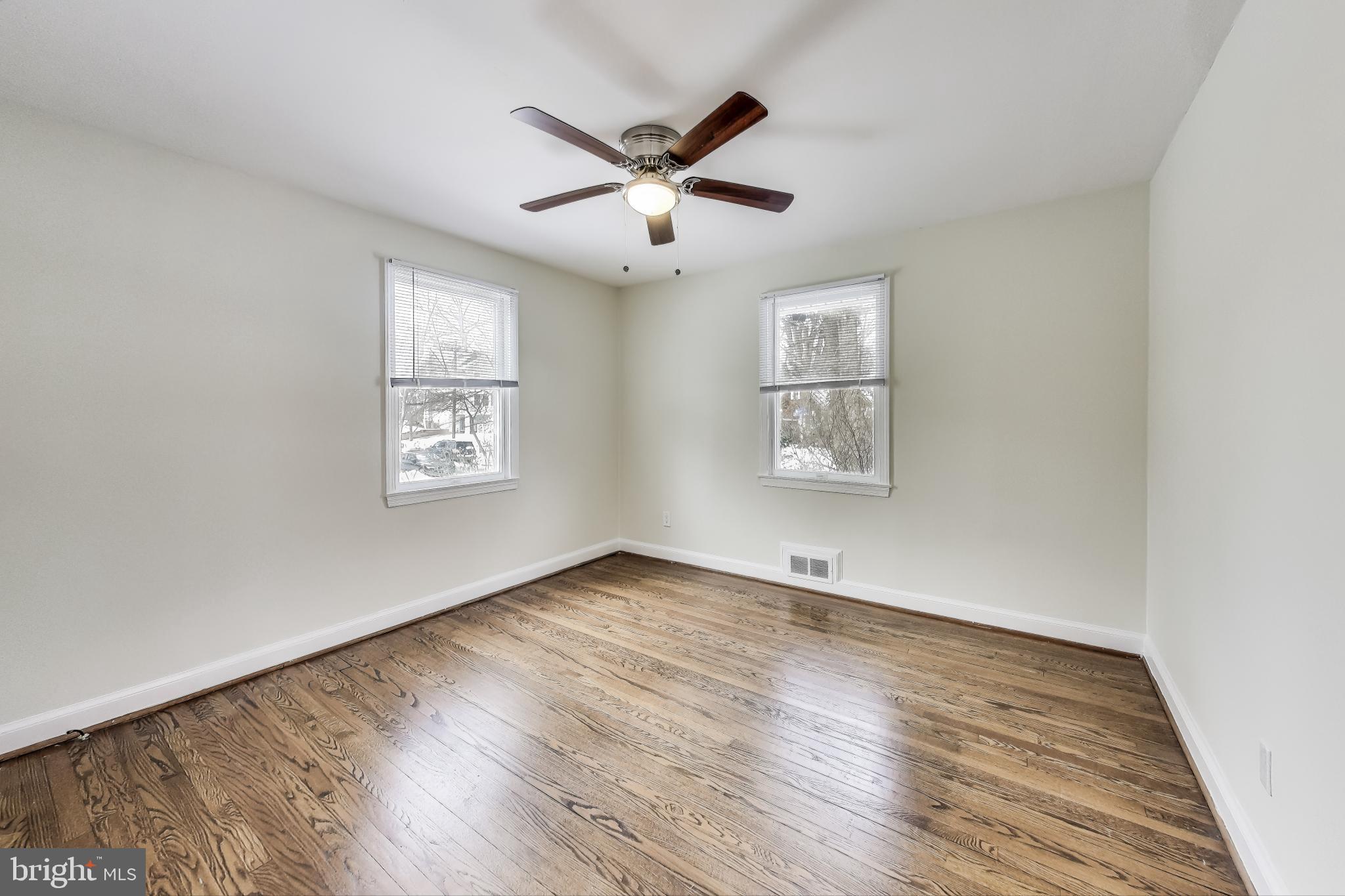 122 Calvert Road Rockville, MD 20850 - Photo 8 of 29 Gallery Image 8
