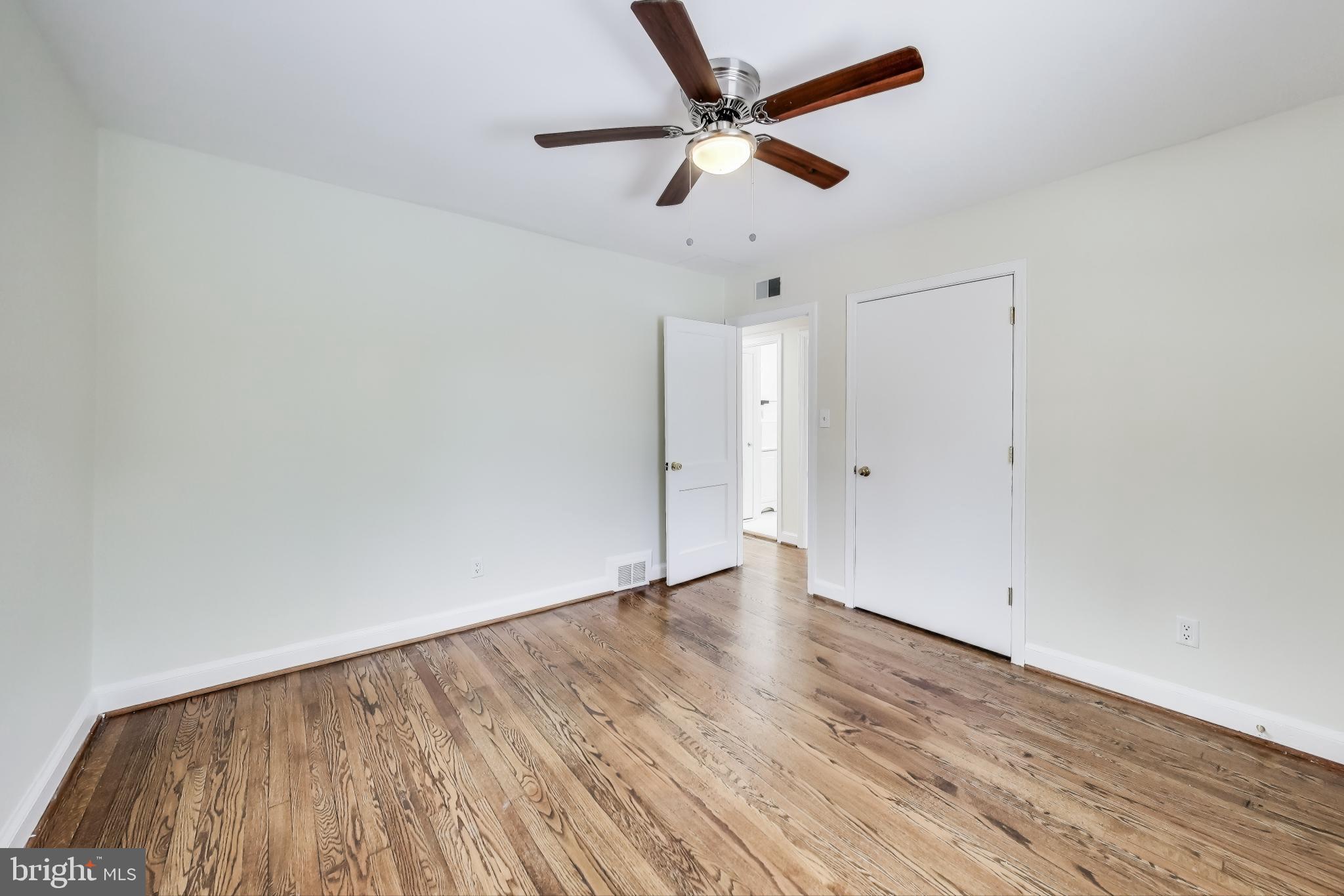 122 Calvert Road Rockville, MD 20850 - Photo 9 of 29 Gallery Image 9