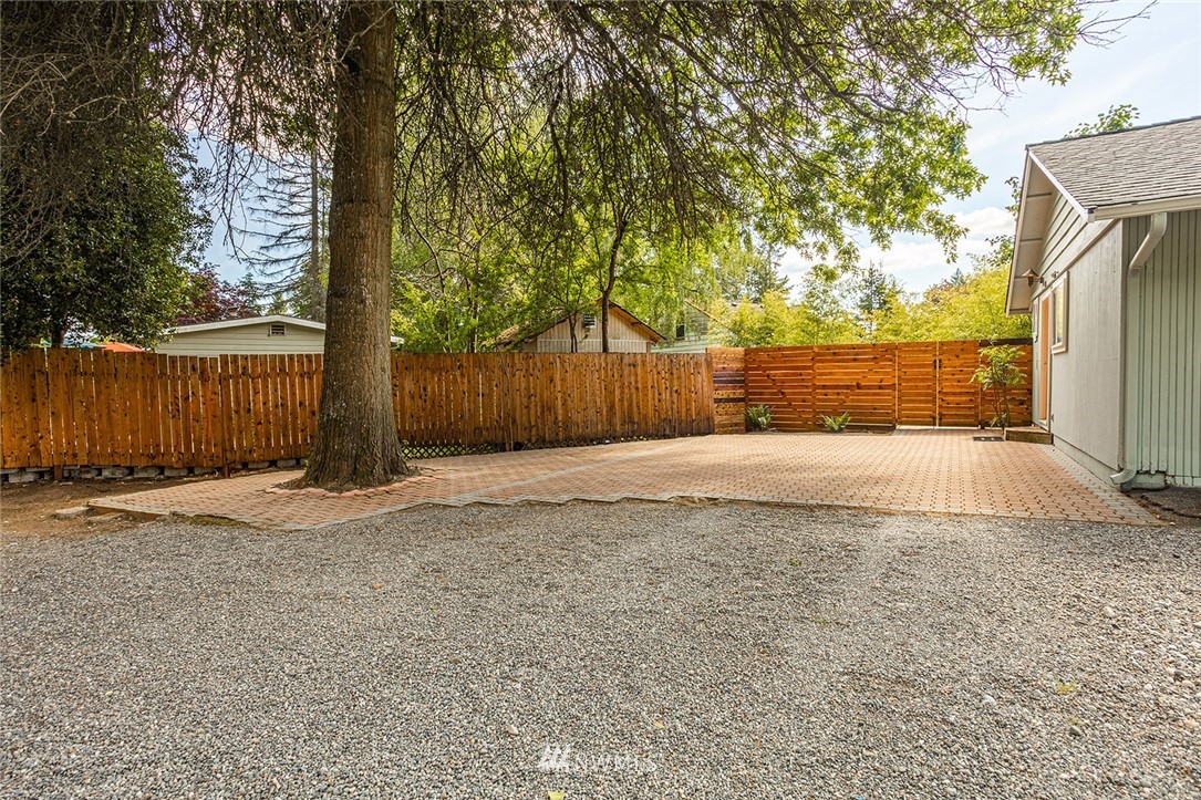 19009 101st Place Northeast Bothell, WA 98011 - Photo 3 of 40 Gallery Image 3