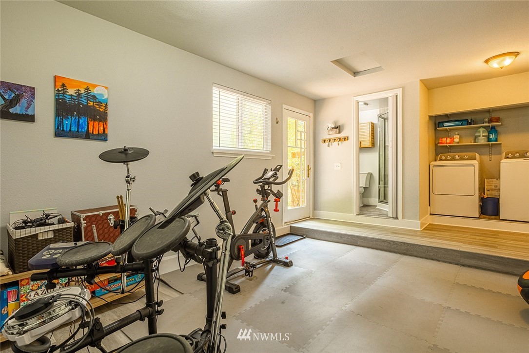 19009 101st Place Northeast Bothell, WA 98011 - Photo 23 of 40 Gallery Image 23