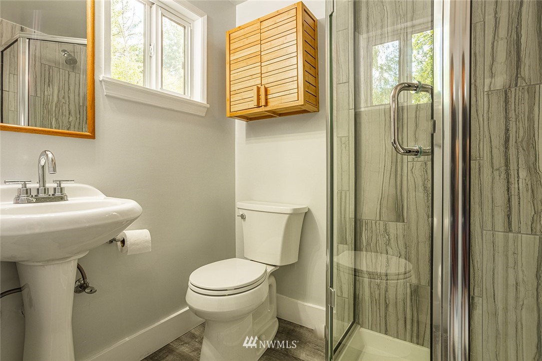 19009 101st Place Northeast Bothell, WA 98011 - Photo 25 of 40 Gallery Image 25