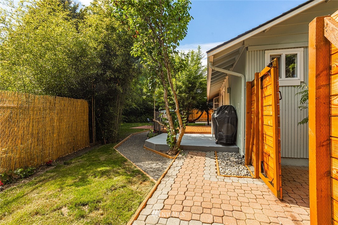 19009 101st Place Northeast Bothell, WA 98011 - Photo 26 of 40 Gallery Image 26