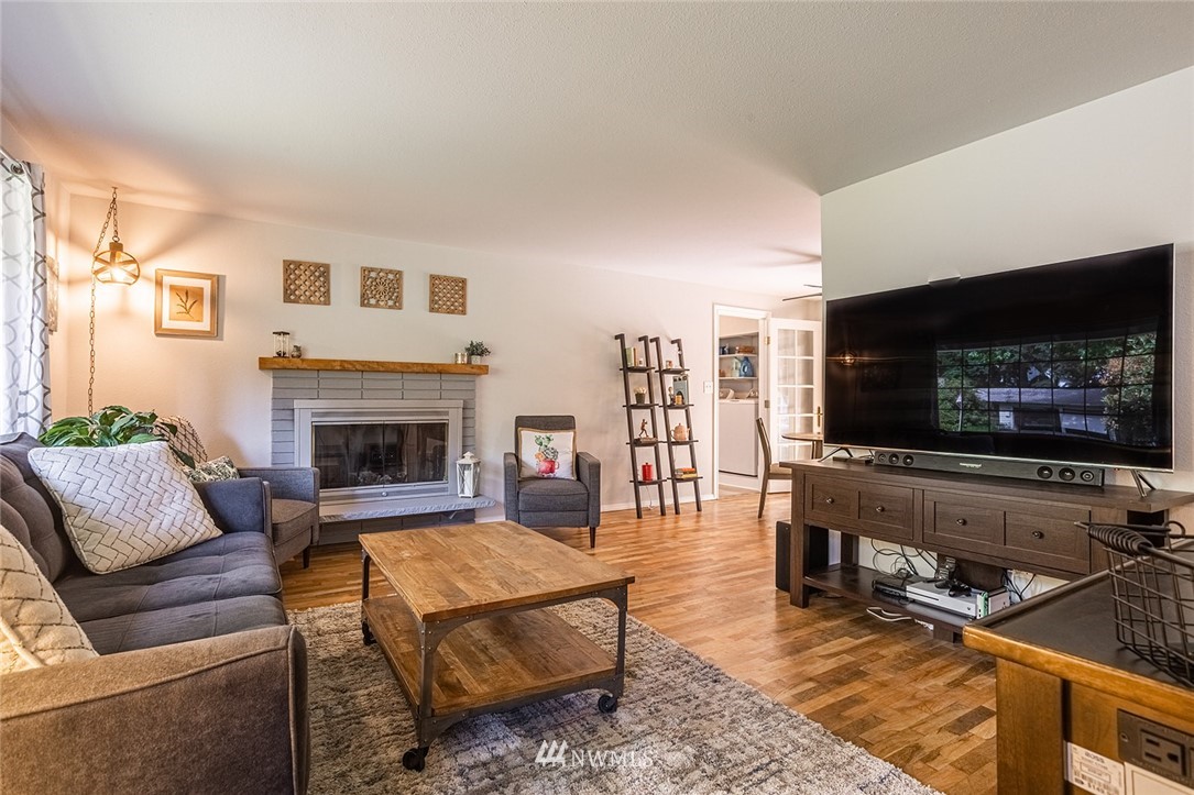 19009 101st Place Northeast Bothell, WA 98011 - Photo 7 of 40 Gallery Image 7