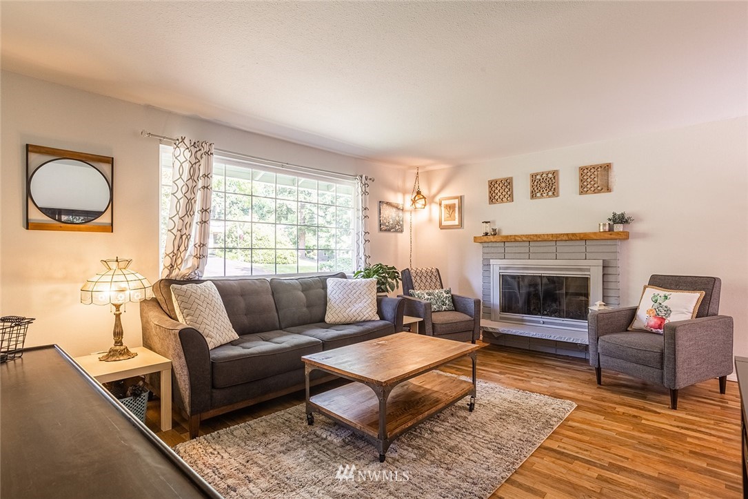 19009 101st Place Northeast Bothell, WA 98011 - Photo 8 of 40 Gallery Image 8