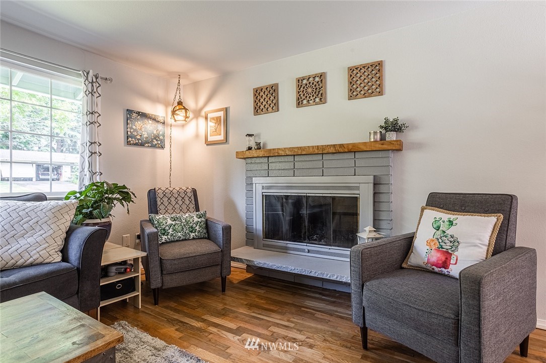 19009 101st Place Northeast Bothell, WA 98011 - Photo 9 of 40 Gallery Image 9