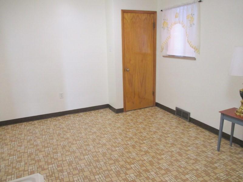 825 Kerr Street Ambridge, PA 15003 - Photo 7 of 23 Gallery Image 7