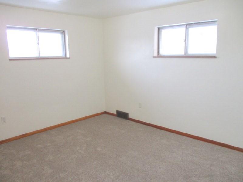 825 Kerr Street Ambridge, PA 15003 - Photo 8 of 23 Gallery Image 8