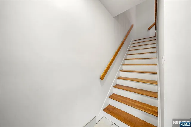 $429,000 | 620 C Grand, Leonia, NJ 07605