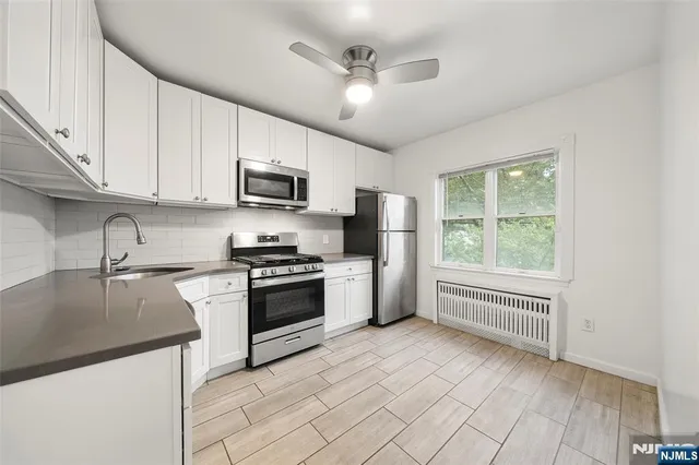 $429,000 | 620 C Grand, Leonia, NJ 07605