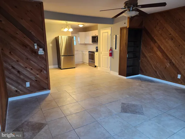 $1,700 | 459 Via Cascata Drive, Clementon, NJ 08021