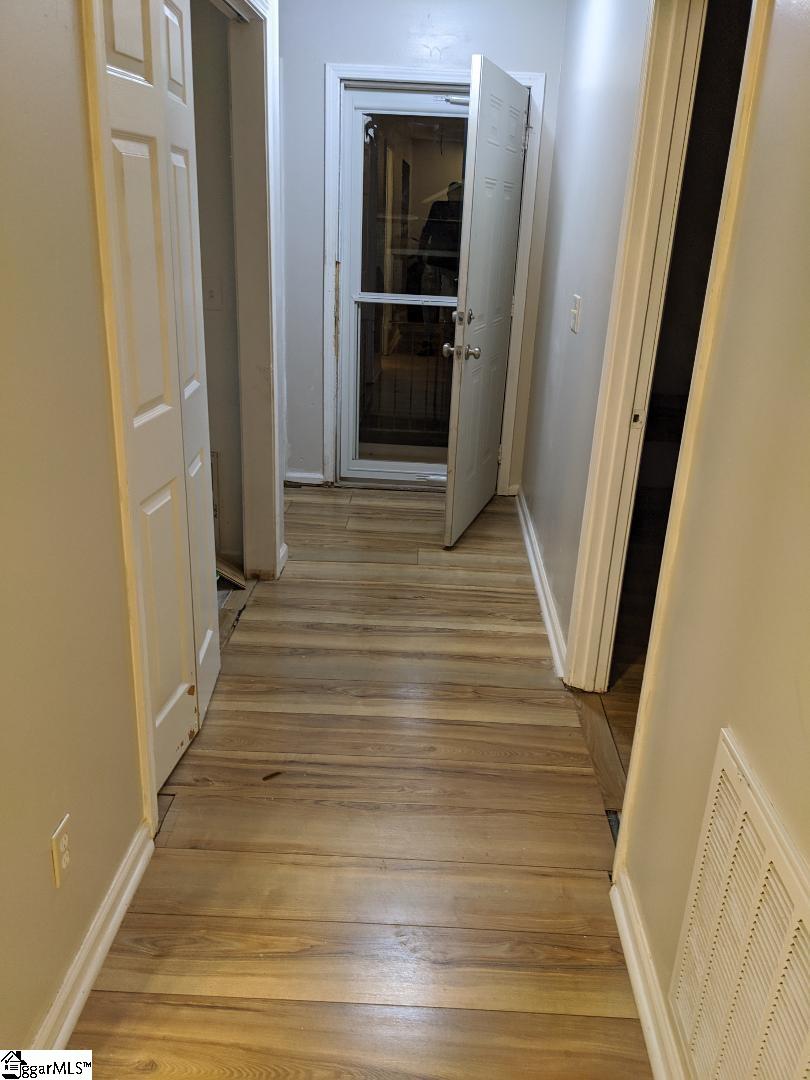 7 4th Street Greenville, SC 29611 - Photo 6 of 8