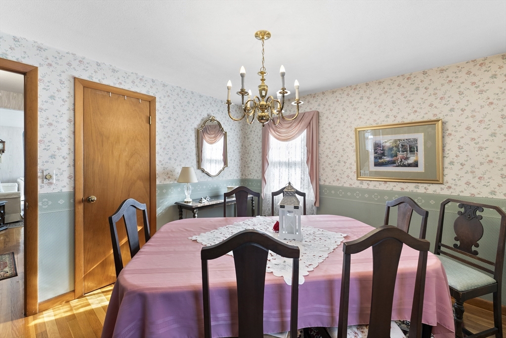 252 Mallowhill Road Springfield, MA 01129 - Photo 15 of 38