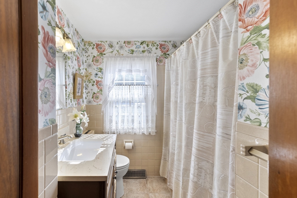 252 Mallowhill Road Springfield, MA 01129 - Photo 20 of 38