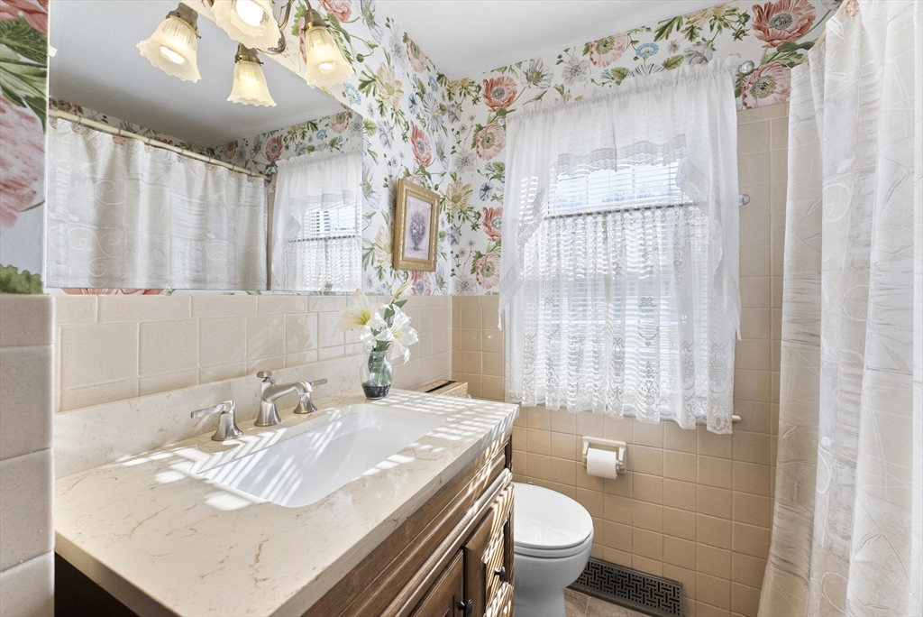 252 Mallowhill Road Springfield, MA 01129 - Photo 21 of 38