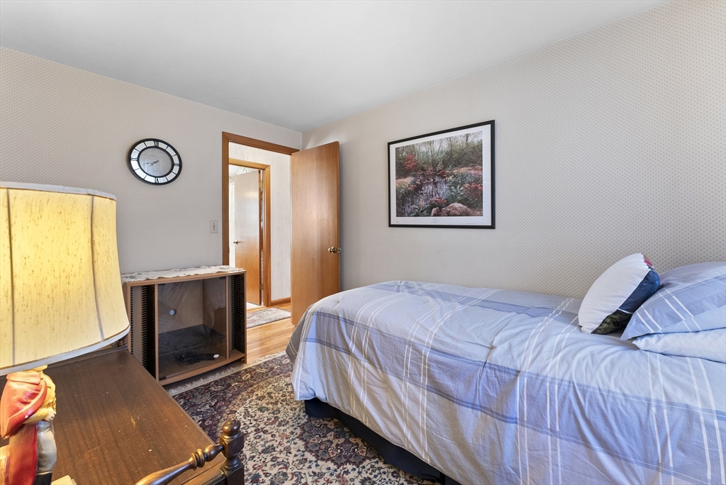 252 Mallowhill Road Springfield, MA 01129 - Photo 24 of 38