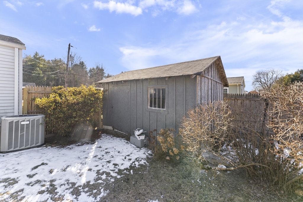 252 Mallowhill Road Springfield, MA 01129 - Photo 32 of 38