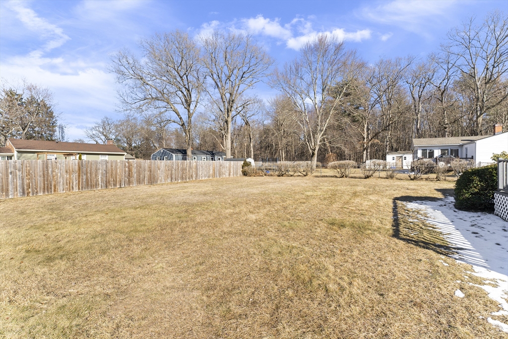252 Mallowhill Road Springfield, MA 01129 - Photo 33 of 38