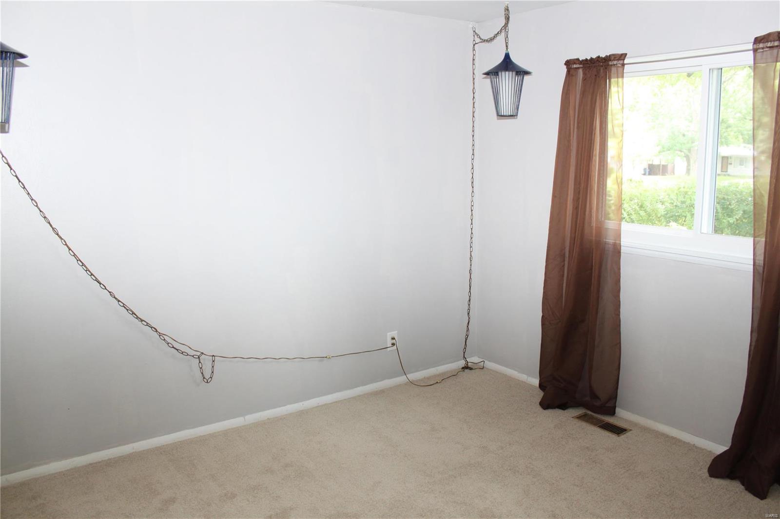 1570 Mullanphy Road Florissant, MO 63031 - Photo 8 of 20 Gallery Image 8