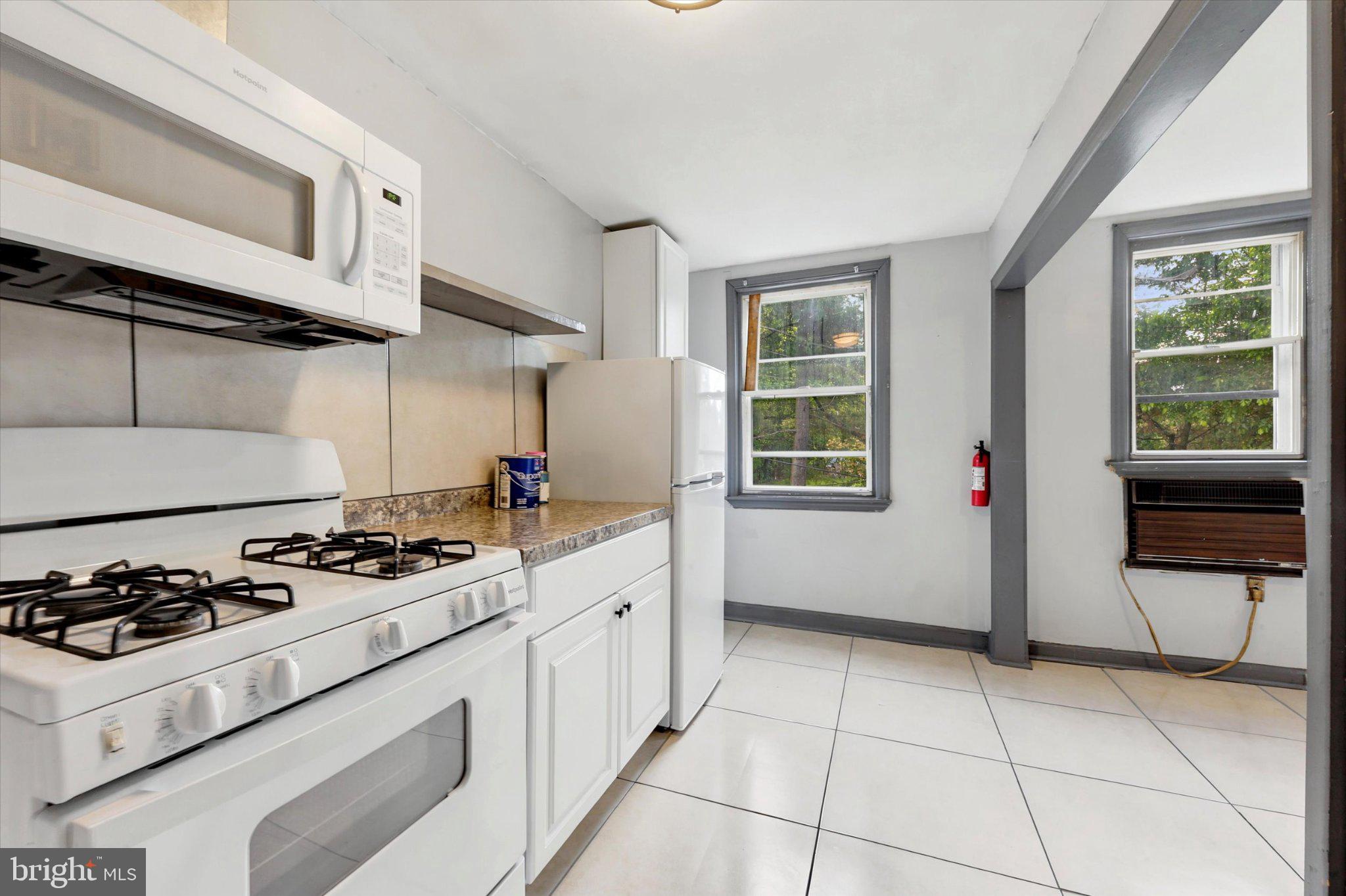 19 West 21st Street Chester, PA 19013 - Photo 7 of 15