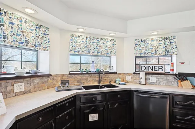 $849,900 | 7185 Mesquite Ridge, Sanger, TX 76266