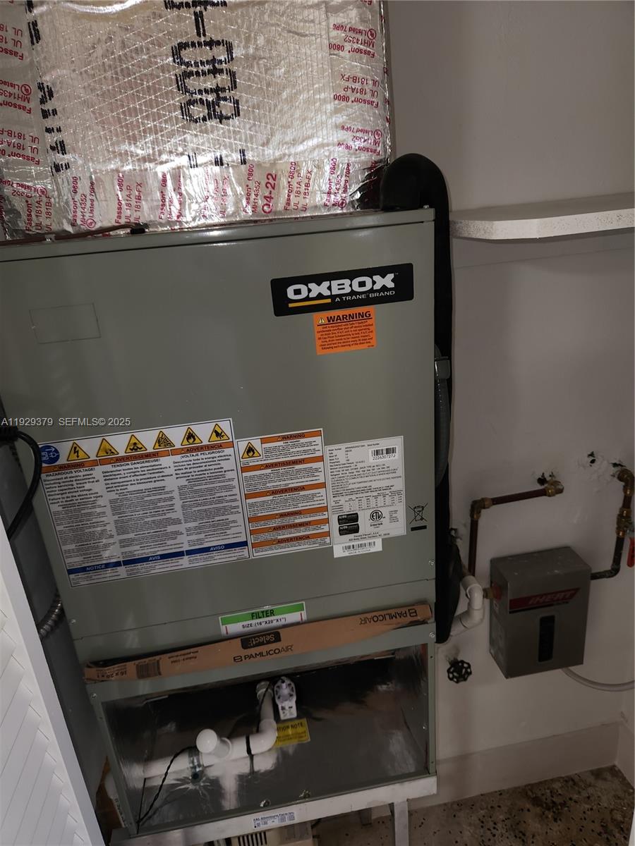 2725 Southwest 25th Street, Unit 4 Miami, FL 33133 - Photo 9 of 9 a close view of stove