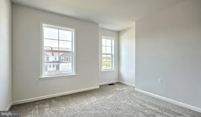 $330,700 | 7849 Oakbrook Drive, Harrisburg, PA 17112