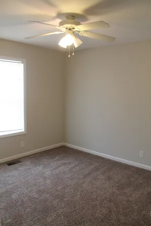 $850 | 940 Kingsbury Drive, Unit B, Clarksville, TN 37040