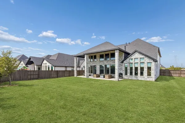 $764,900 | 6903 Shoreline Vw Drive, Katy, TX 77493