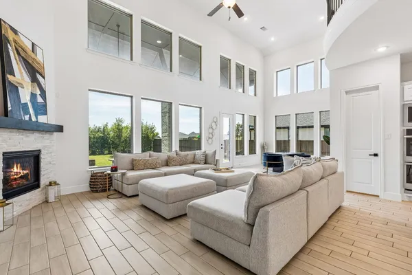 $764,900 | 6903 Shoreline Vw Drive, Katy, TX 77493