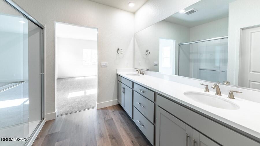 1283 Coco Drive Carson City, NV 89705 - Photo 18 of 22 Primary Bathroom