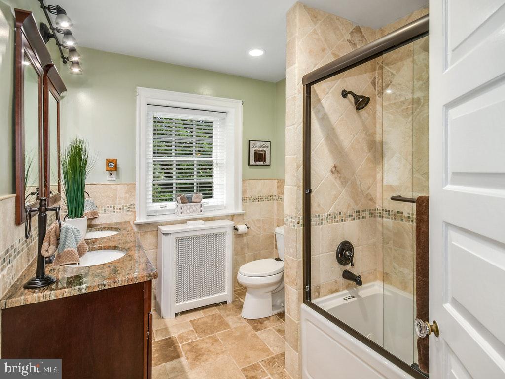 121 Bleddyn Road Ardmore, PA 19003 - Photo 27 of 40 Second Floor Hall Bath