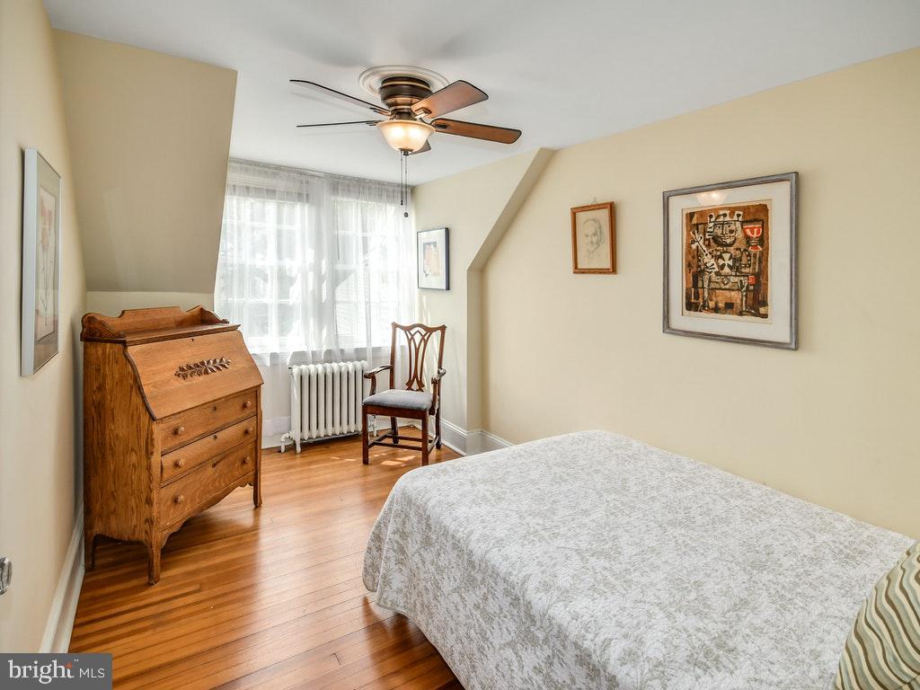 121 Bleddyn Road Ardmore, PA 19003 - Photo 32 of 40 Third Floor Bedroom