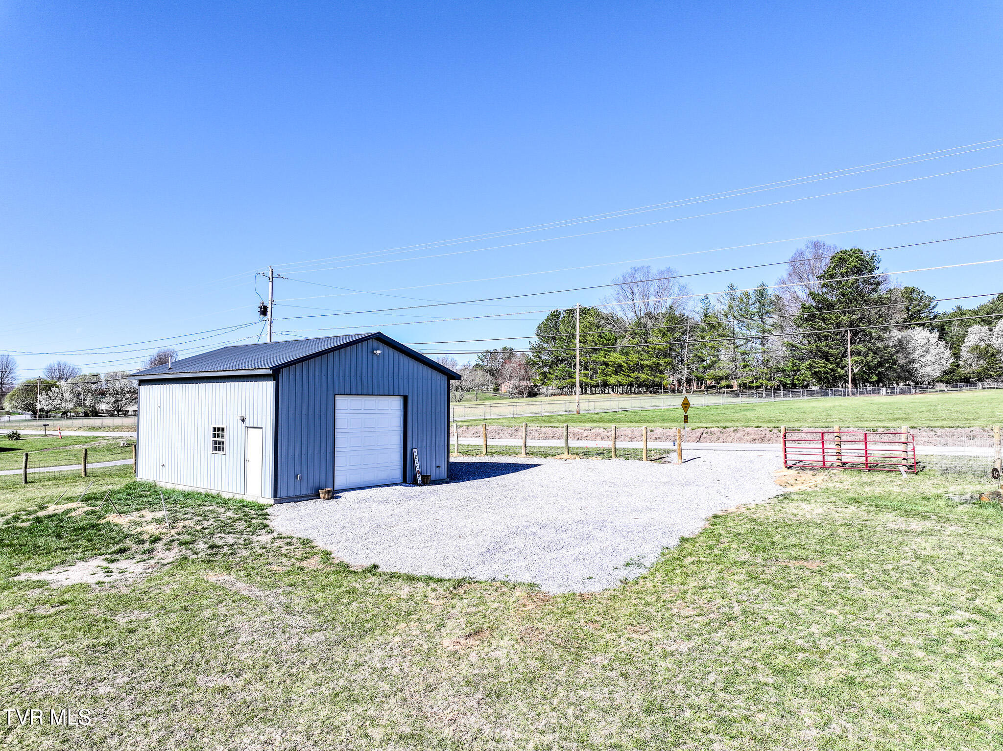 640 Twin Barns Road Greeneville, TN 37743 - Photo 3 of 39 3