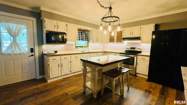 $209,000 | 5381 Center Street, Mulkeytown, IL 62865