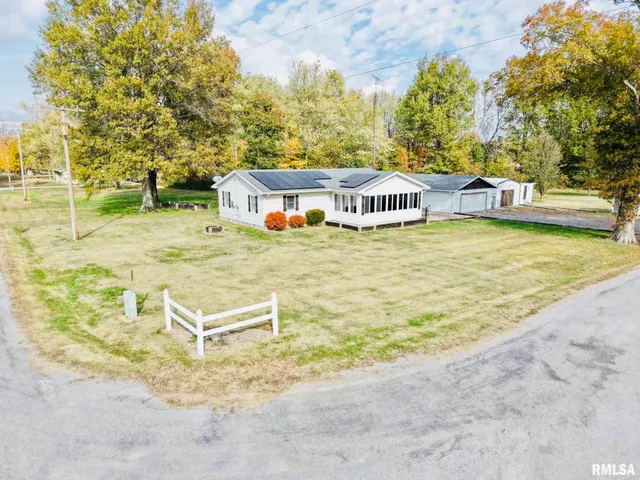 $209,000 | 5381 Center Street, Mulkeytown, IL 62865